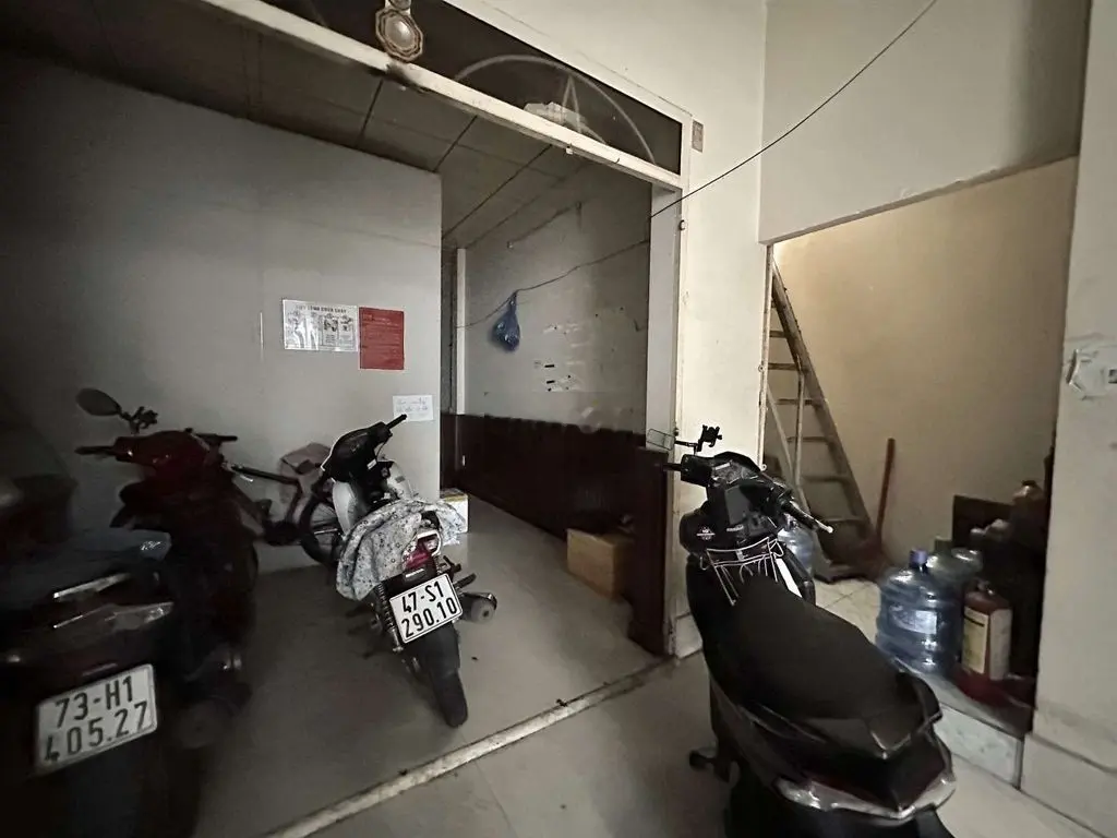 NHÀ CŨ TIỆN SỬA, XÂY CHDV, BÌNH THẠNH 63M2, GẦN Q1, HẺM XE HƠI THOÁNG