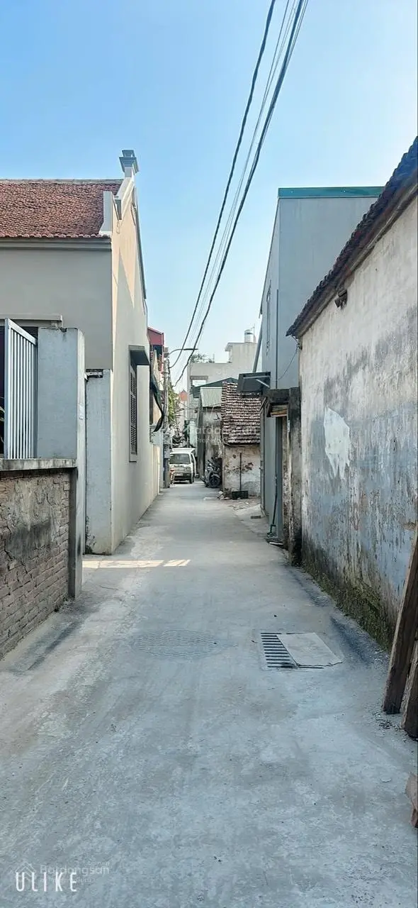 Chính chủ bán nhà la tinn- mới koong- ngõ nông thẳng tắp- 50m ra oto tránh- dt: 32m- 4t- mt: 3,5m