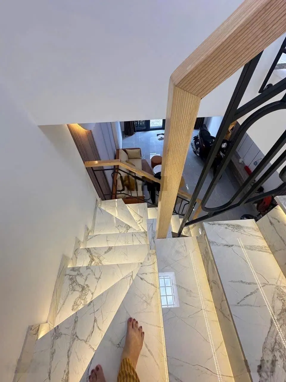 Ép giá bán gấp 42m2(4x10,5) 3,6tỷỷ 2lầu2PN Huỳnh Tịnh Của Q.3 Hẻm 2 oto,SHR - GỌI NGAY Ngọc Thơ