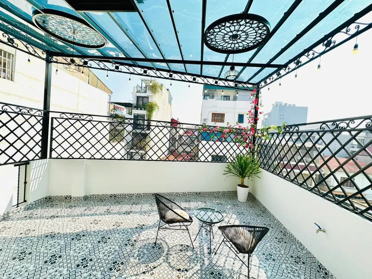 Bán nhà đội cấn tt ba đình - diện tích 45m2x5t- oto đỗ cổng-full nội thất- giá 9.6 tỷ