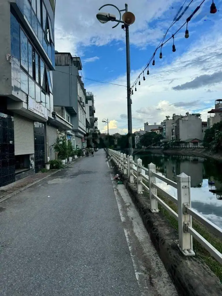 Siêu phẩm nhà 6 tầng - lô góc - thang máy - gara - mặt Hồ Tai Trâu - kinh doanh - vị trí đắc địa