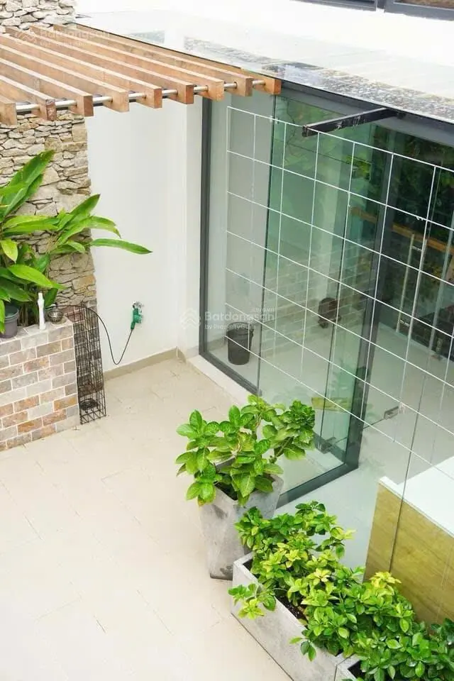 Bán căn R4-79 Hưng Gia, mt 6m, 1 hầm, 1 trệt 4 tầng, có thang máy, dòng tiền trên 70 tr/th