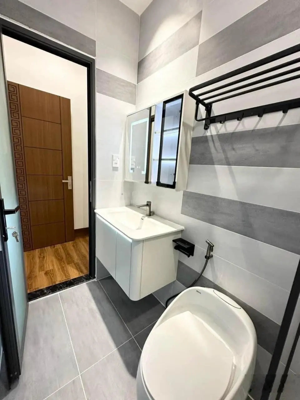 Nhà giá hời chủ sang tên gấp Trần Nguyên Hãn, Dĩ An, Bình Dương 72m2/1tỷ750tr có HĐ thuê 12tr SHR