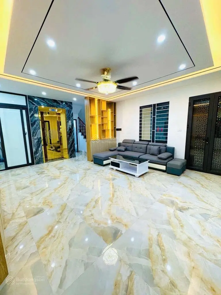 Bán nhà đẹp thang máy nguyễn văn cừ long biên hà nội 50m2