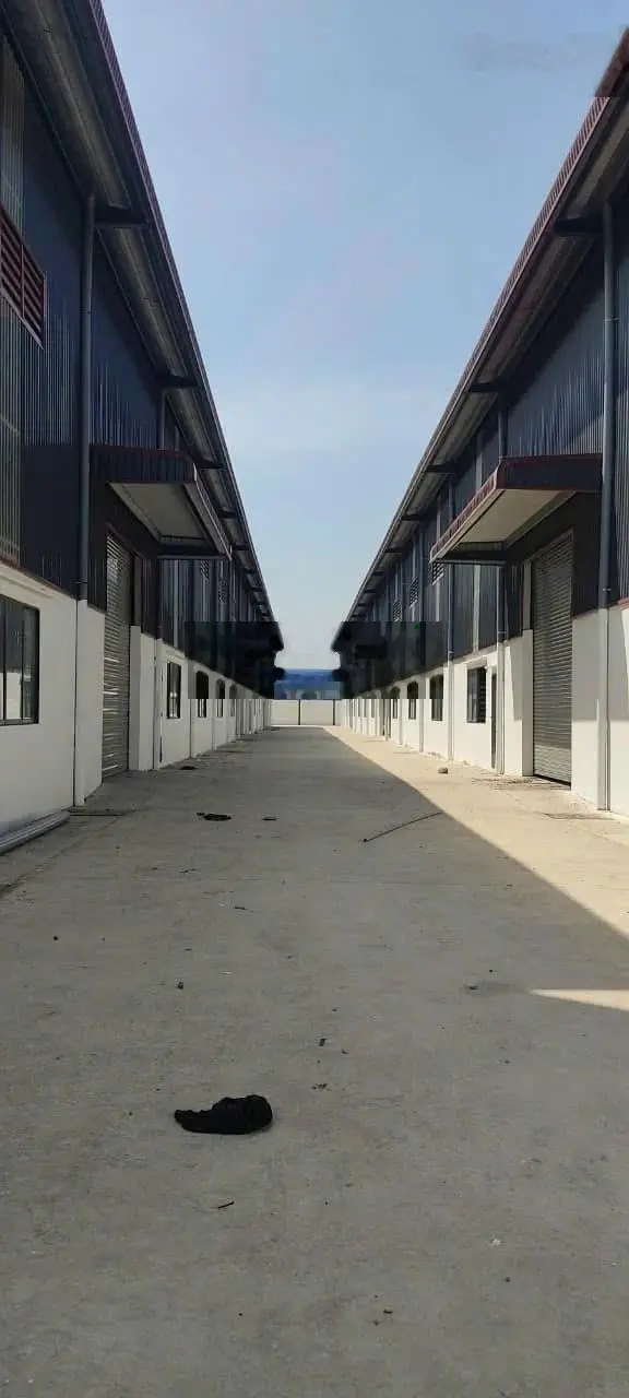 Bán đất trong KCN Thủ Thừa hạ tầng hoàn thiện xây dựng nhà xưởng sx nhiều ngành nghề, dt: 14.000m2