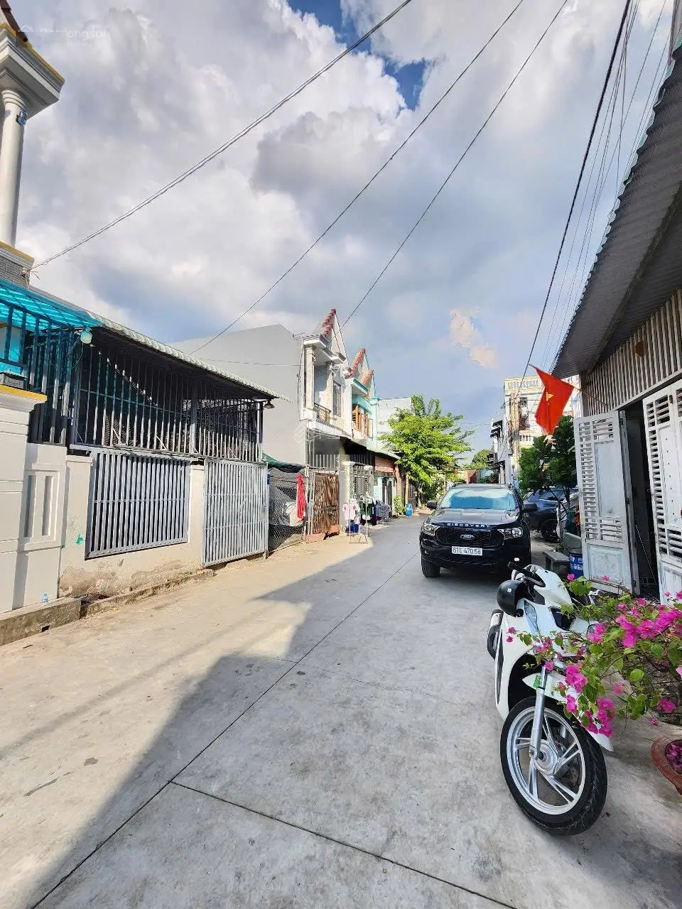 3.65 tỷ/ Bán nhà gần Nguyễn Thị Khắp p. Tân Đông Hiệp Dĩ An hẻm oto 1T1L