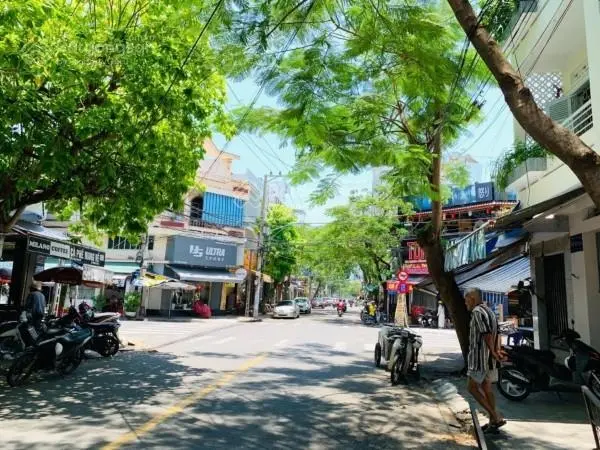Bán nhà 3 tầng mặt tiền đường Bạch Đằng - TP. Nha Trang, đang có 7 phòng cho thuê