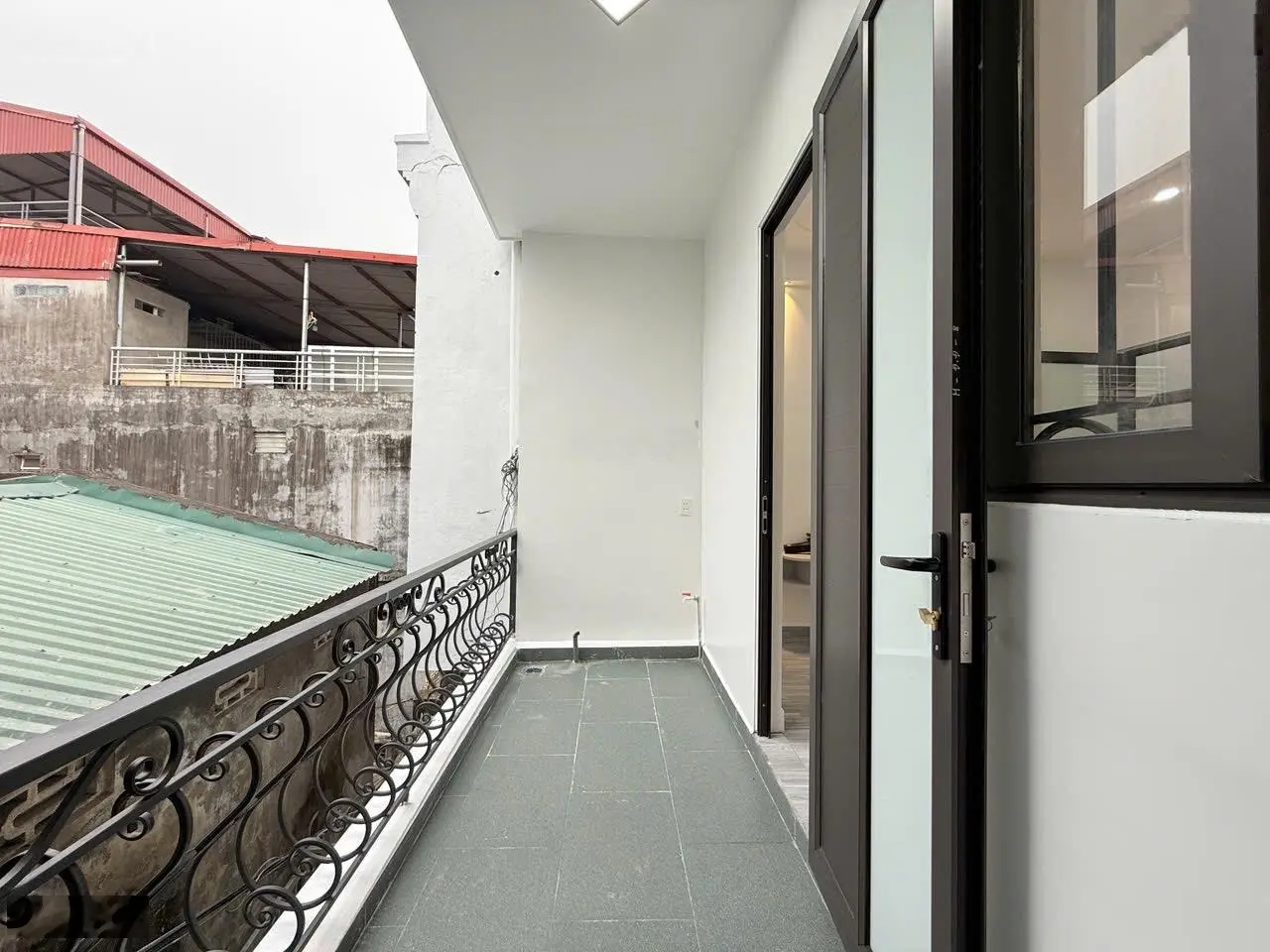 Bán nhà phố Đình Đông siêu đẹp về ở ngay