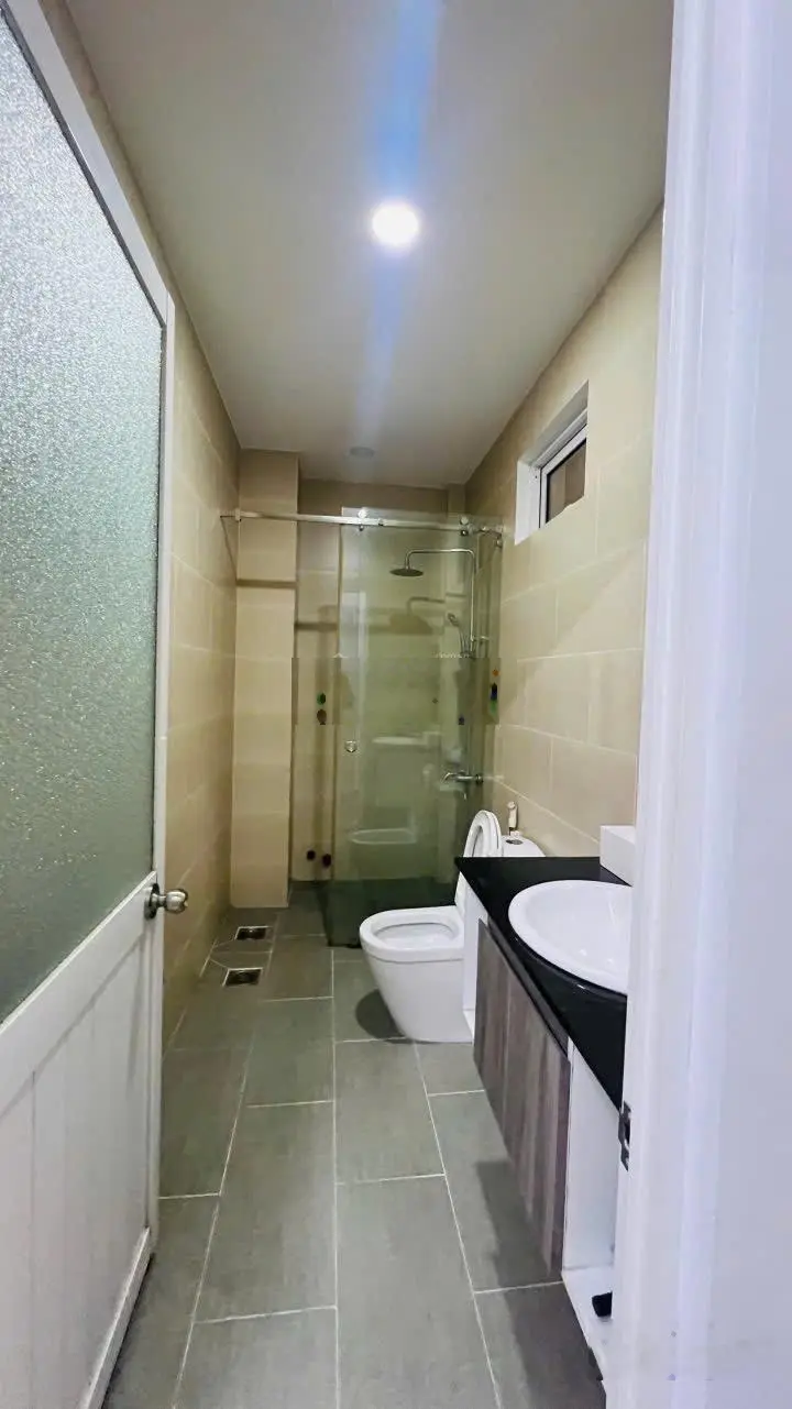 Bán nhà Q2 chỉ 7,8 tỷ diện tích XD 107m2, đường 12m, khu dân cư sầm uất