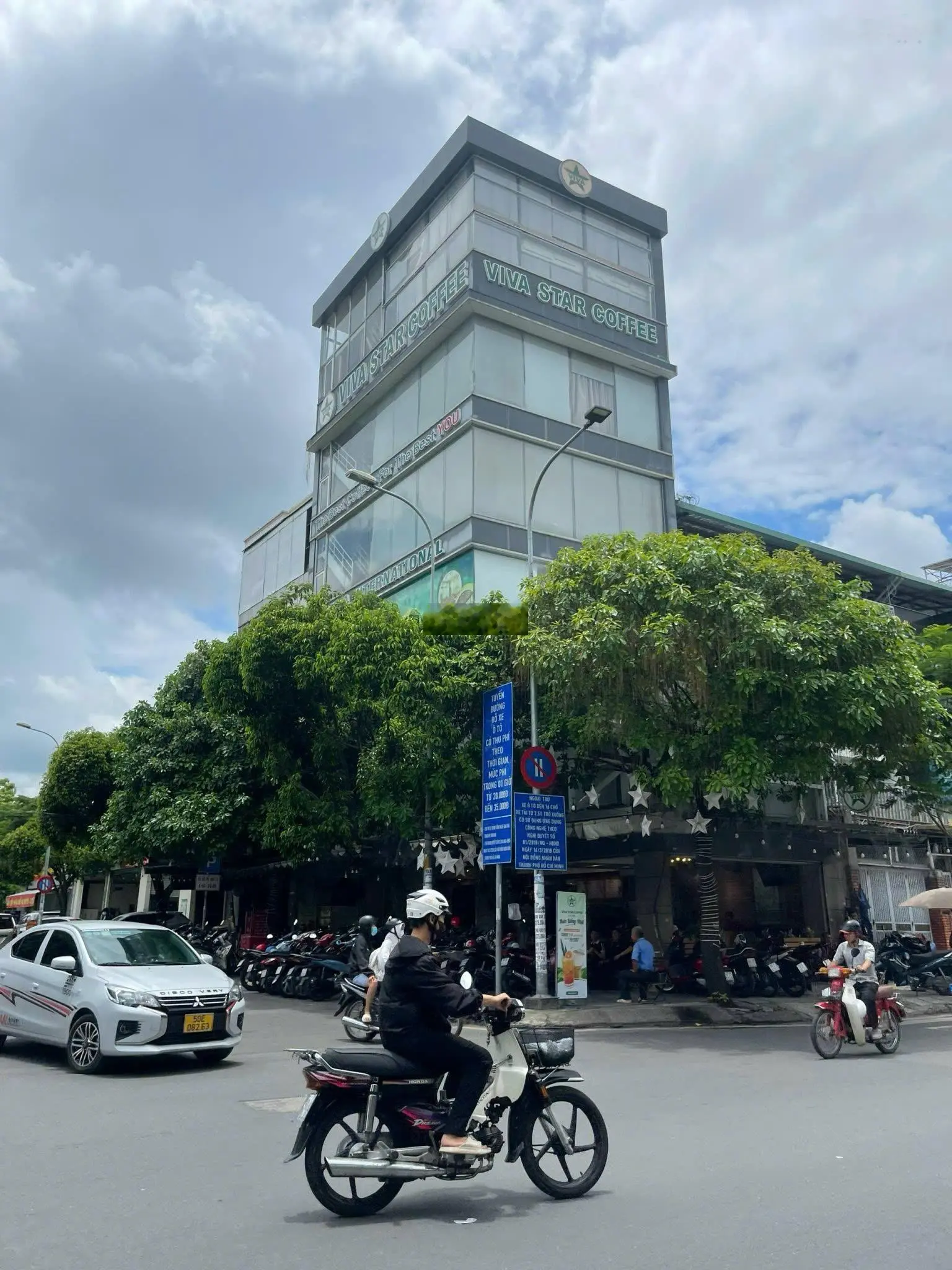Ngộp bank, Cần bán gấp mặt tiền Thành Thái, P14, Quận 10, DT: 5,6x22m, 4 tầng. HĐT: 100 triệu/th
