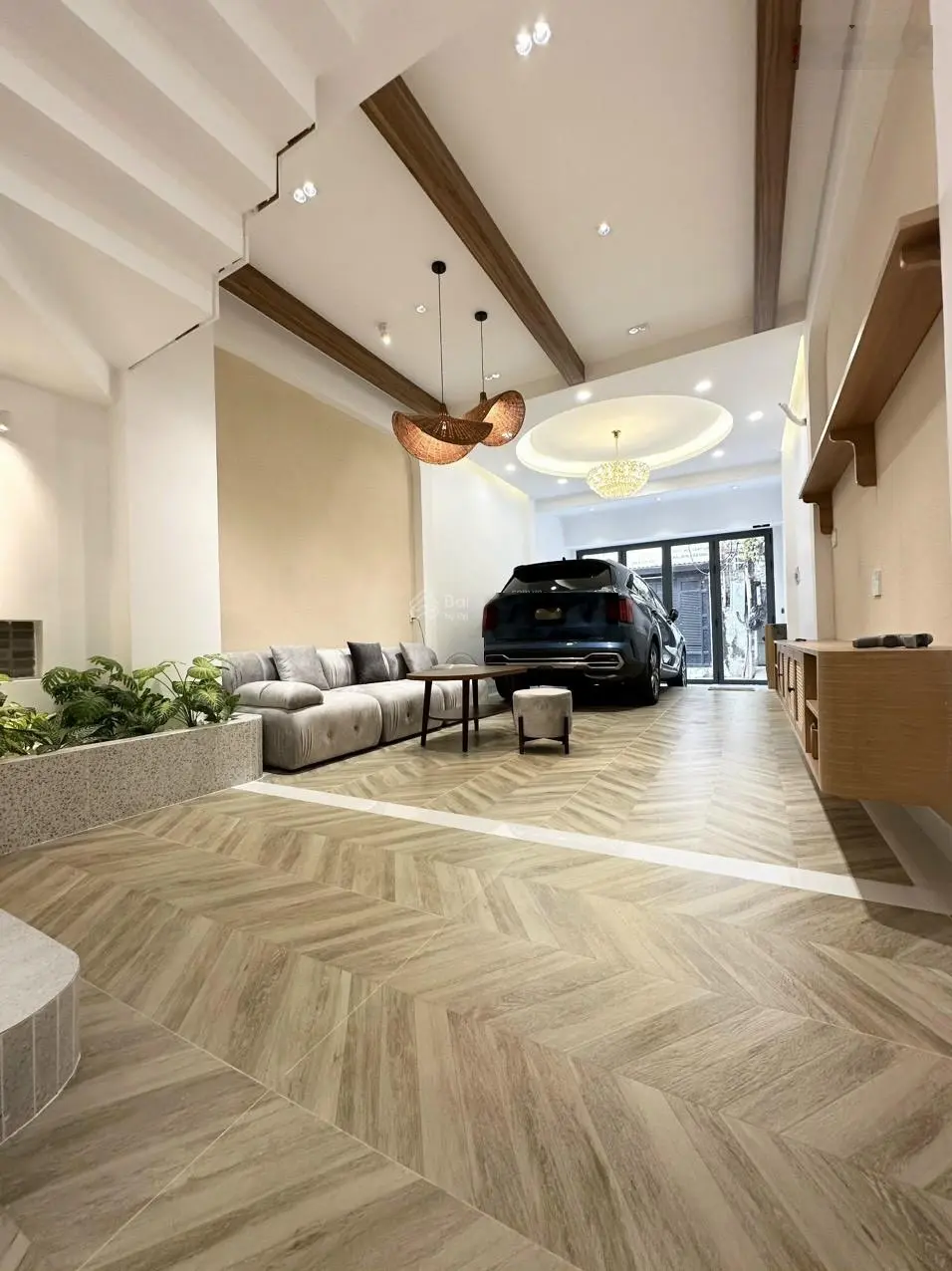 Bán nhà 3 tầng Đ. Trường Chinh, P14, QTB, DT: 4m x 16m, giá 12.5 tỷ TL