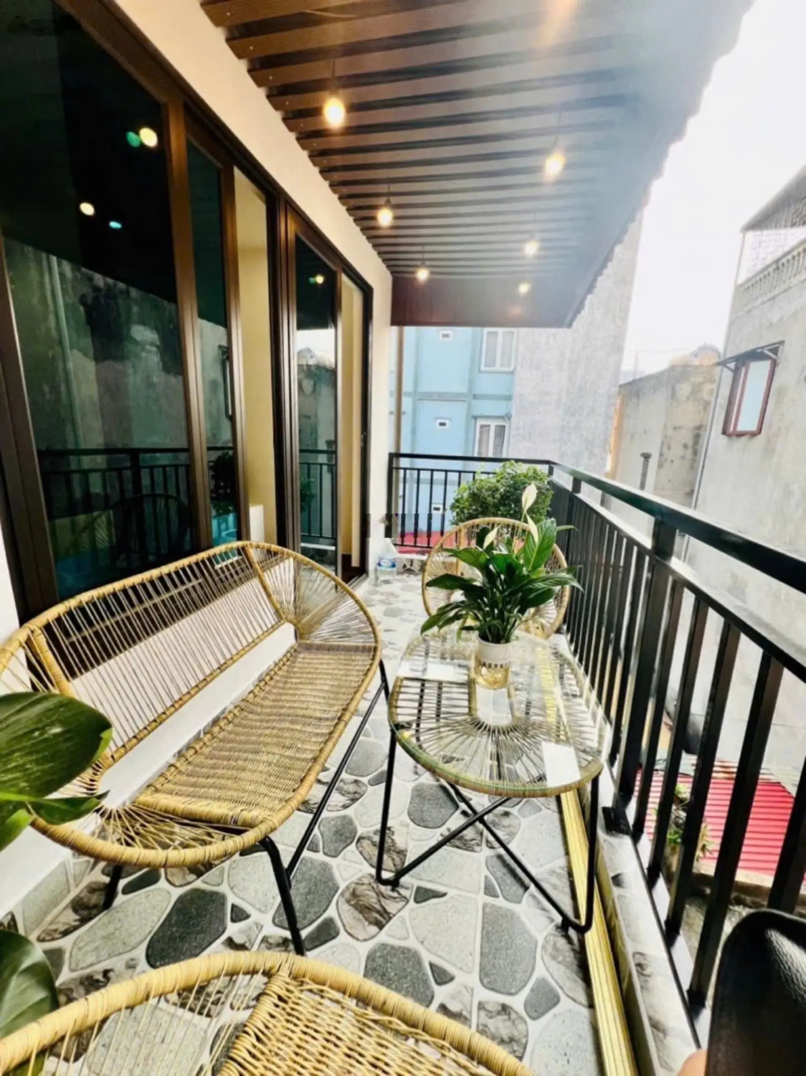Vip - hoàng mai: bán nhà siêu đẹp: 40m - mt: 9m - nội thất cực đỉnh - giá cực tốt.
