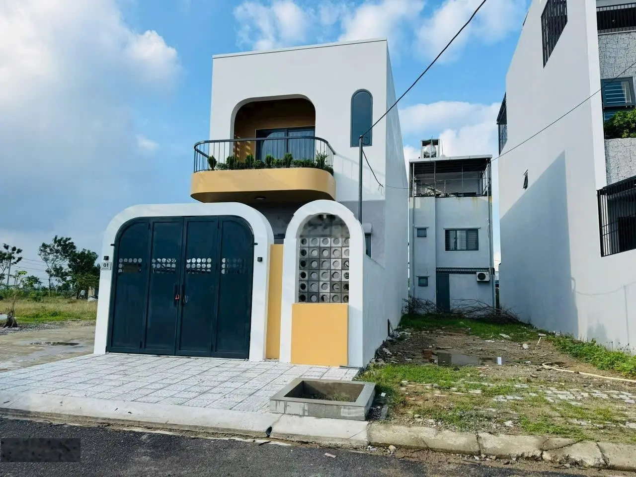Kiệt ô tô trung tâm bến xe sát đại học Duy Tân