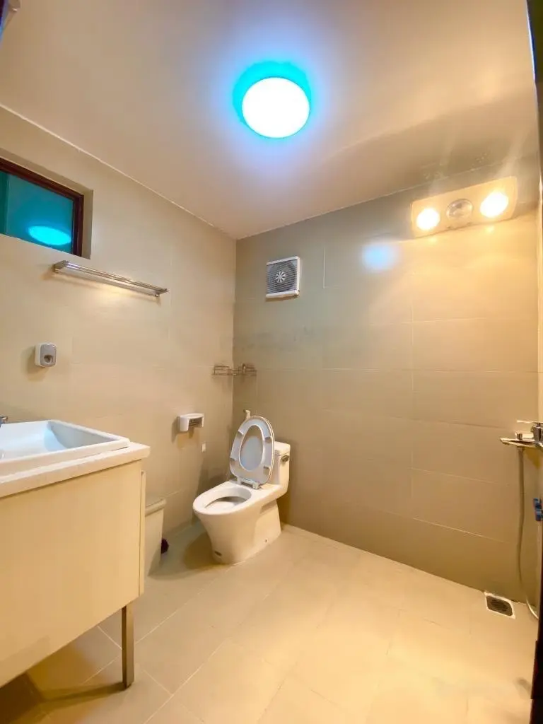 Siêu phẩm - siêu hiếm - nhà đẹp ở luôn - tặng full nội thất xịn xò - 20m ô tô tránh .40m chỉ 9.xt
