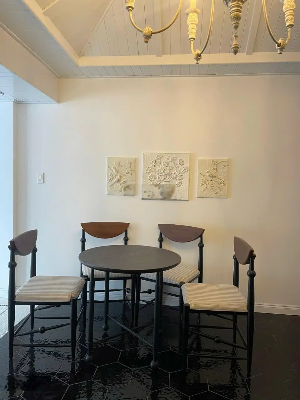 Bán nhà phố cổ hội an phong cách indochine giá chưa đến 5 tỷ.