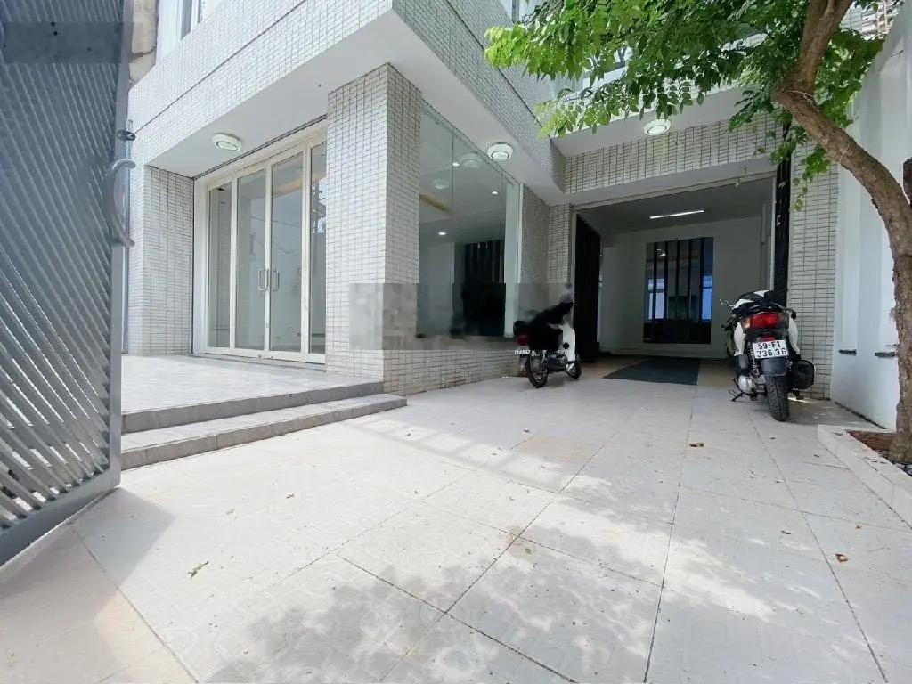 Chủ định cư Canada cần bán căn biệt thự 175m2 ngang 9m KDC Bình Hưng Q8, full nội thất, chỉ 17 tỷ