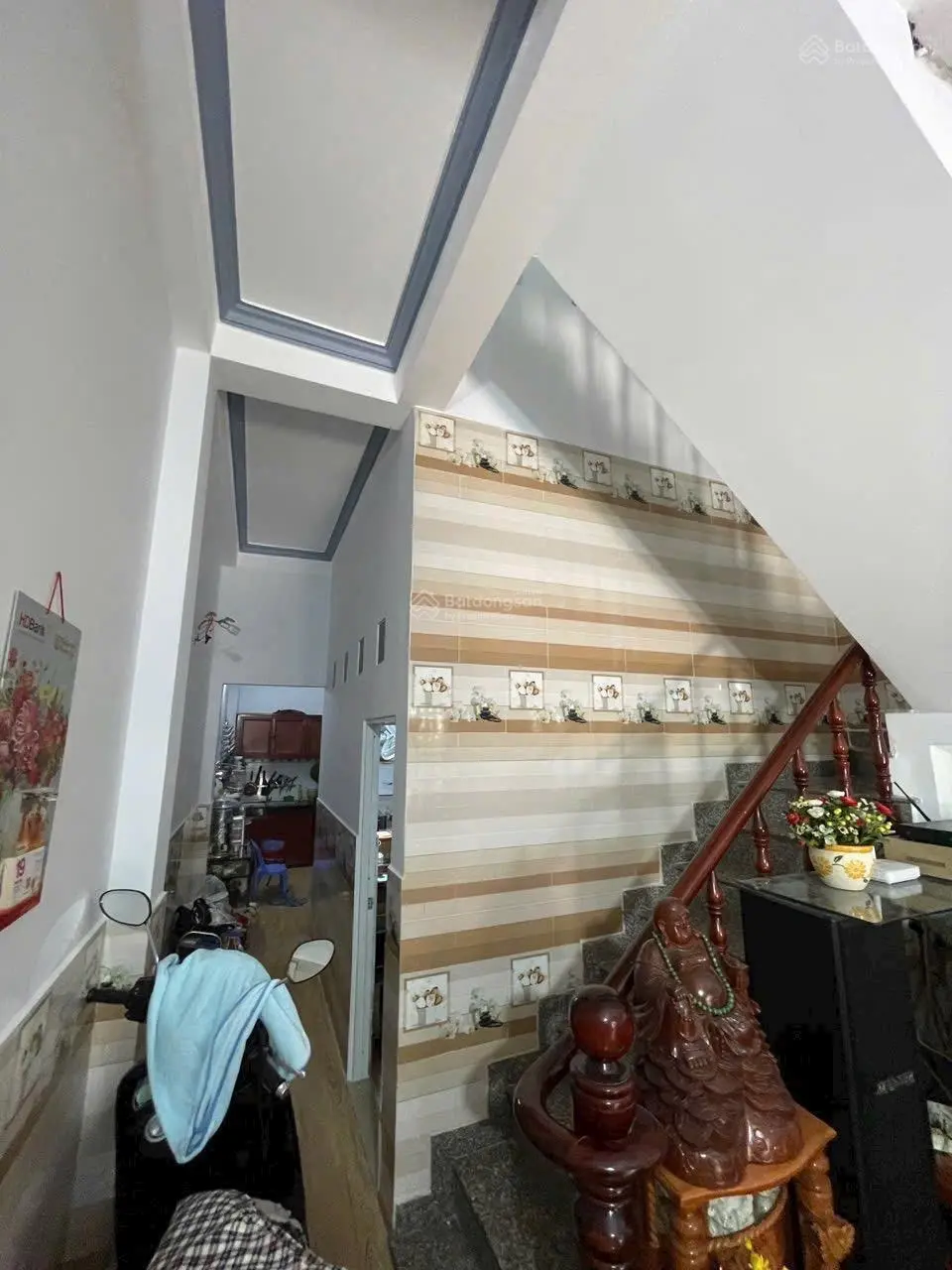 Nhà trệt lầu gần Vincom Tp. Dĩ An. DT: 59m2. Đường 5m. 3 phòng ngủ, DT: 59m2. Giá: 2.990 tỷ TL