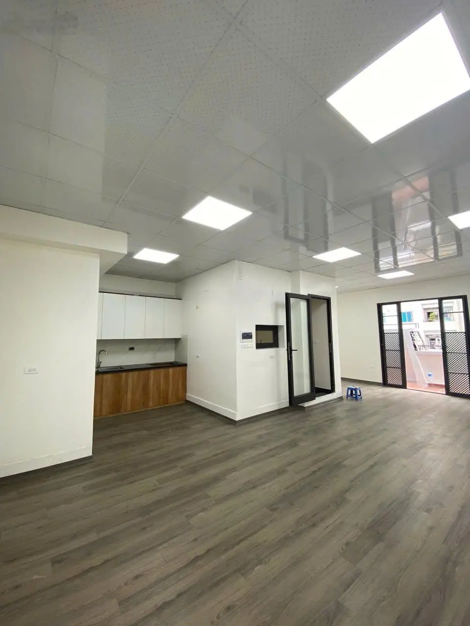 Bán nhà liền kề KĐT Yên Hoà 75m2, MT 5m 5 tầng nhà đẹp vị trí đẹp giá tốt giá 26,5tỷ, LH 0989 031 ***