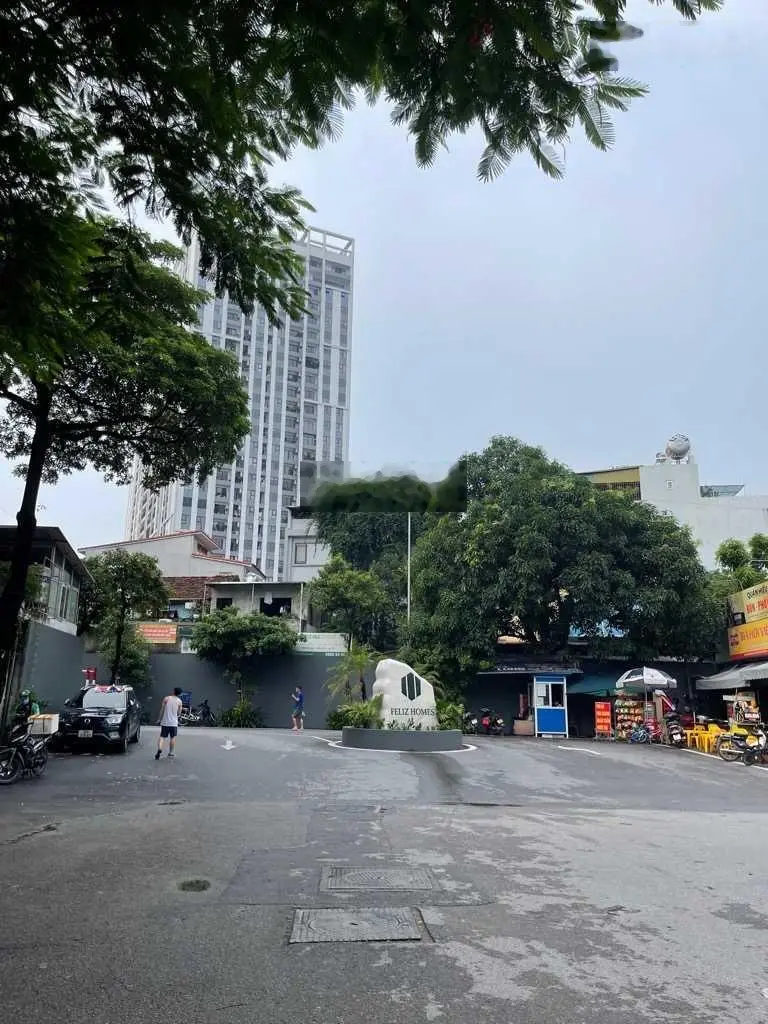 Mặt Đường Hoàng Mai,thẳng Hồ Đền Lừ