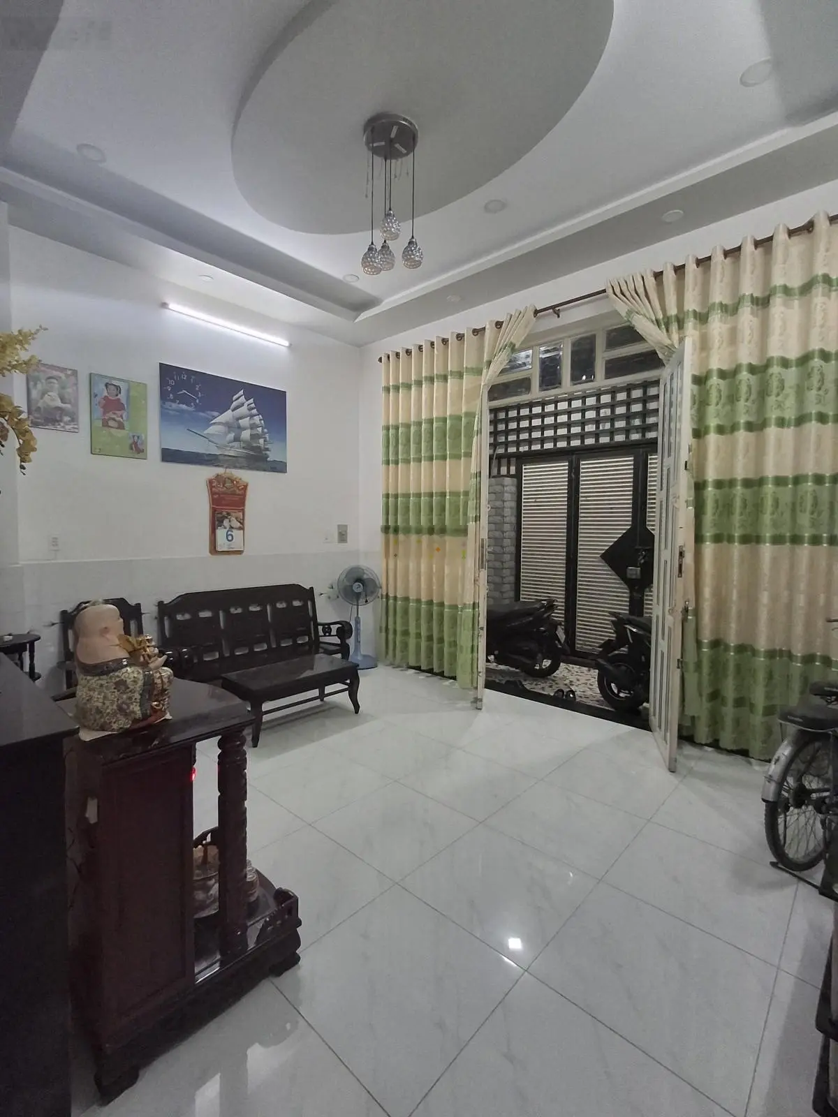 Nhà đẹp Hiệp Bình Chánh, 66m2, 3 tầng, hẻm xe hơi 5m, sổ hoàn công đủ, chỉ hơn 6 tỷ