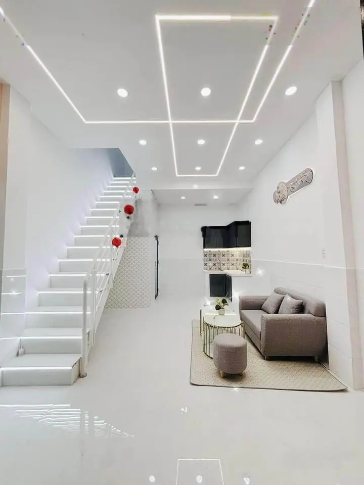 Nhà 2 mặt hẻm đường Trương Minh Ký 38,5m2 trong khu Giáo Xứ, sổ riêng chính chủ