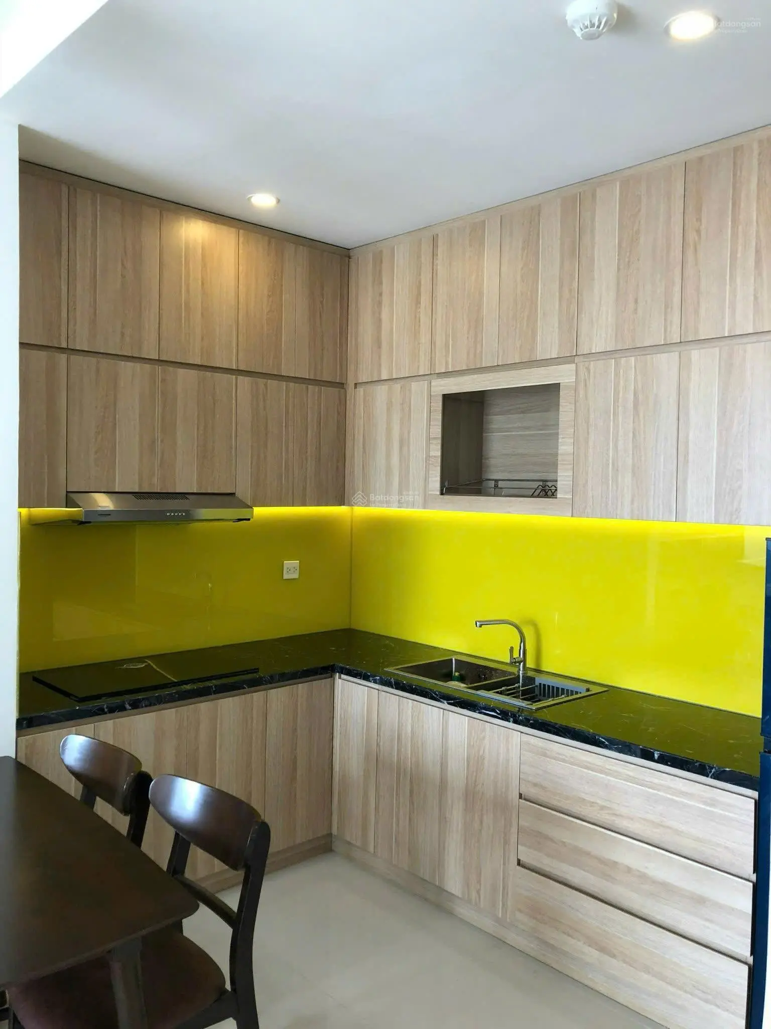 Bán căn hộ 2PN 76m2 dự án The Sun Avenue, Quận 2. LH 0909 239 ***