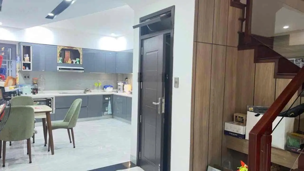 Bán nhà 4 tầng 83m2 ngang 4m5 mặt tiền đường Lê Quý Đôn, Giá chính chủ cho khách thiện chí.