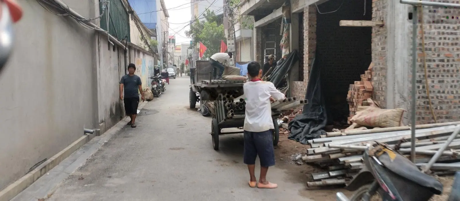 Bán đất thị trấn Đông Anh, lô góc ô tô tránh 100m2- chỉ nhỉnh 6 tỷ.