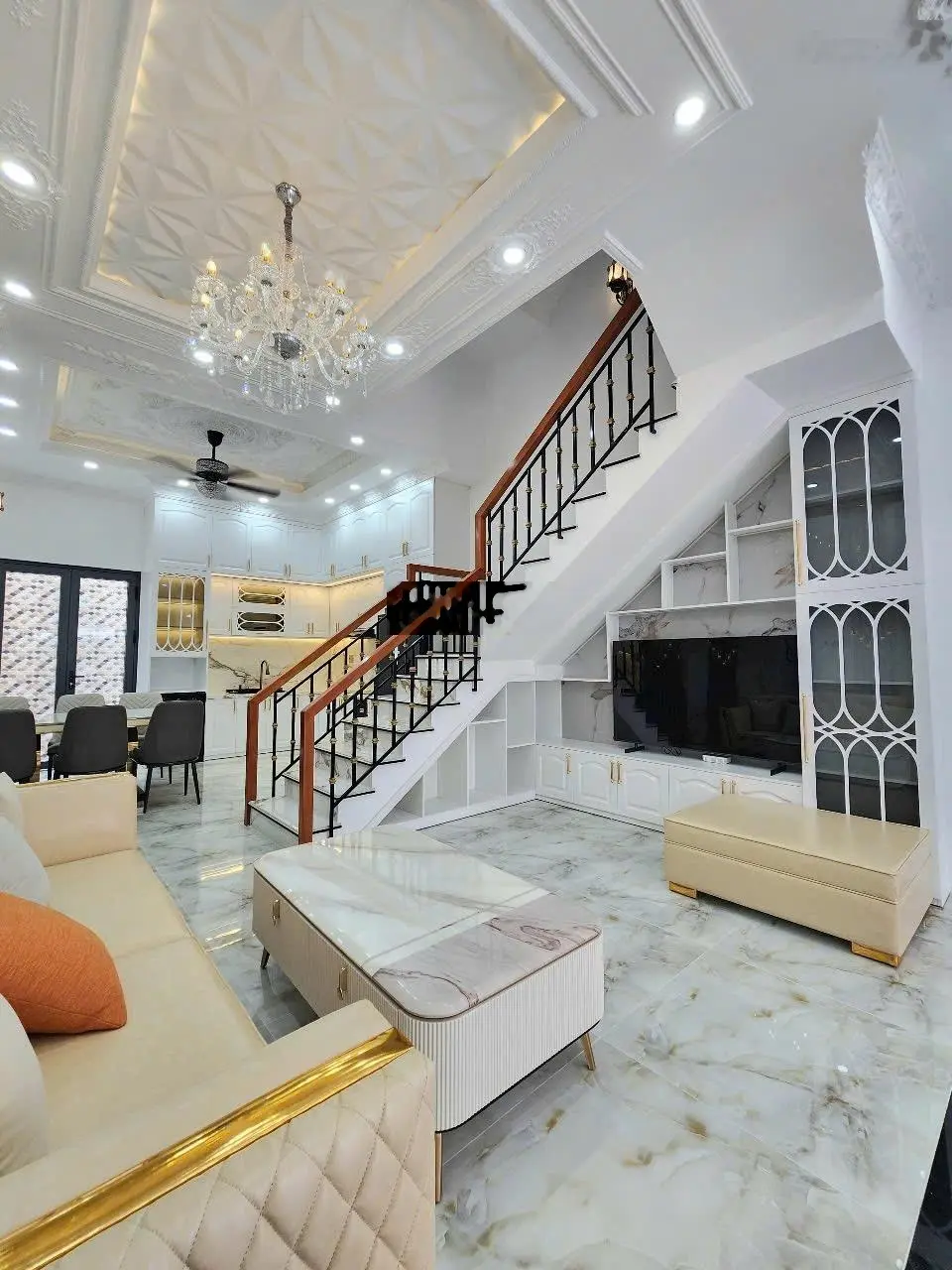 Bán nhà mới xây - tân cổ điển - xe hơi - Huỳnh Tấn Phát - thị trấn Nhà Bè
