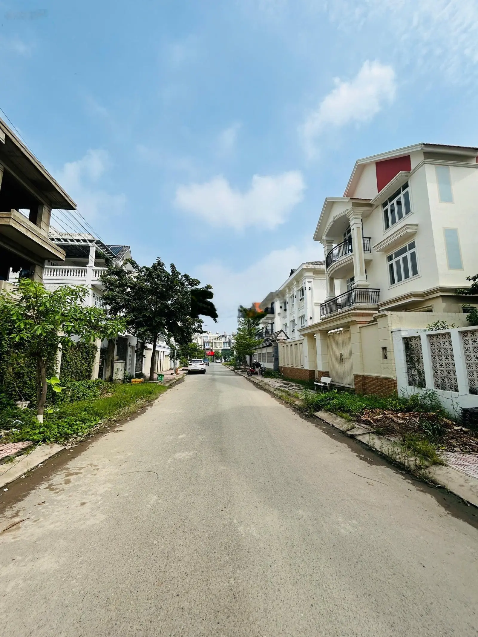 Chỉ 8 tỷ xíu có ngay nhà hẻm xe hơi ngay the global city-83m2-8.3 tỷ