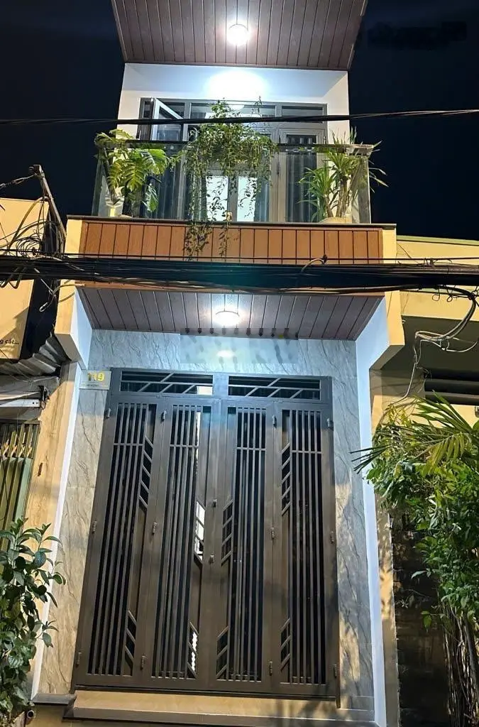 Bán gấp nhà Đẹp MT Chánh Hưng, P.Hưng Phú Q8. DT40m2. Giá chỉ 5,2tỷ.