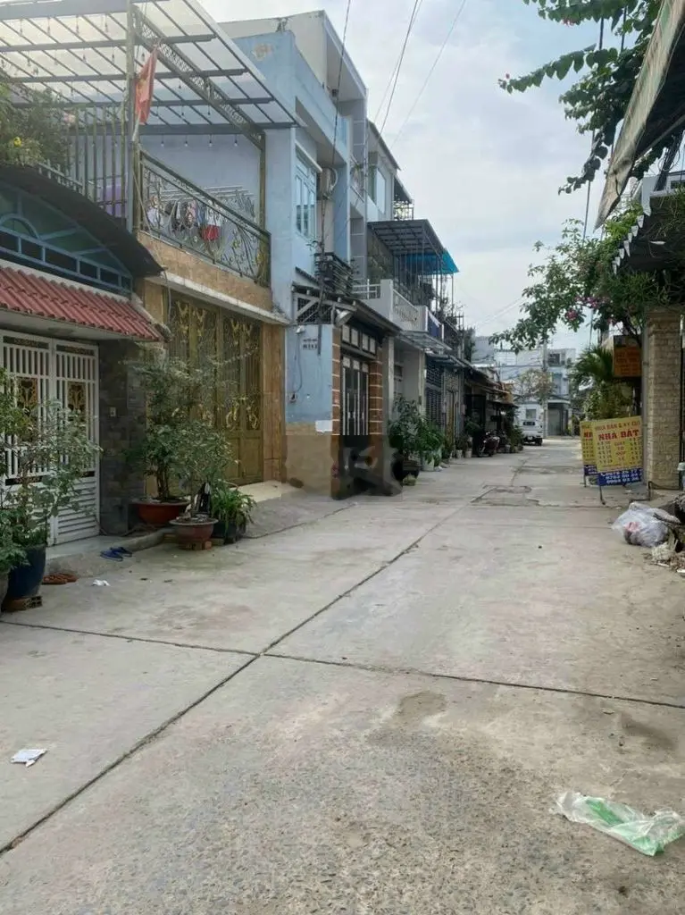 BÁN GẤP NHÀ 1 LẦU, ĐÚC KIÊN CỐ, HẺM 6M THÔNG, UBND BÌNH TRỊ ĐÔNG