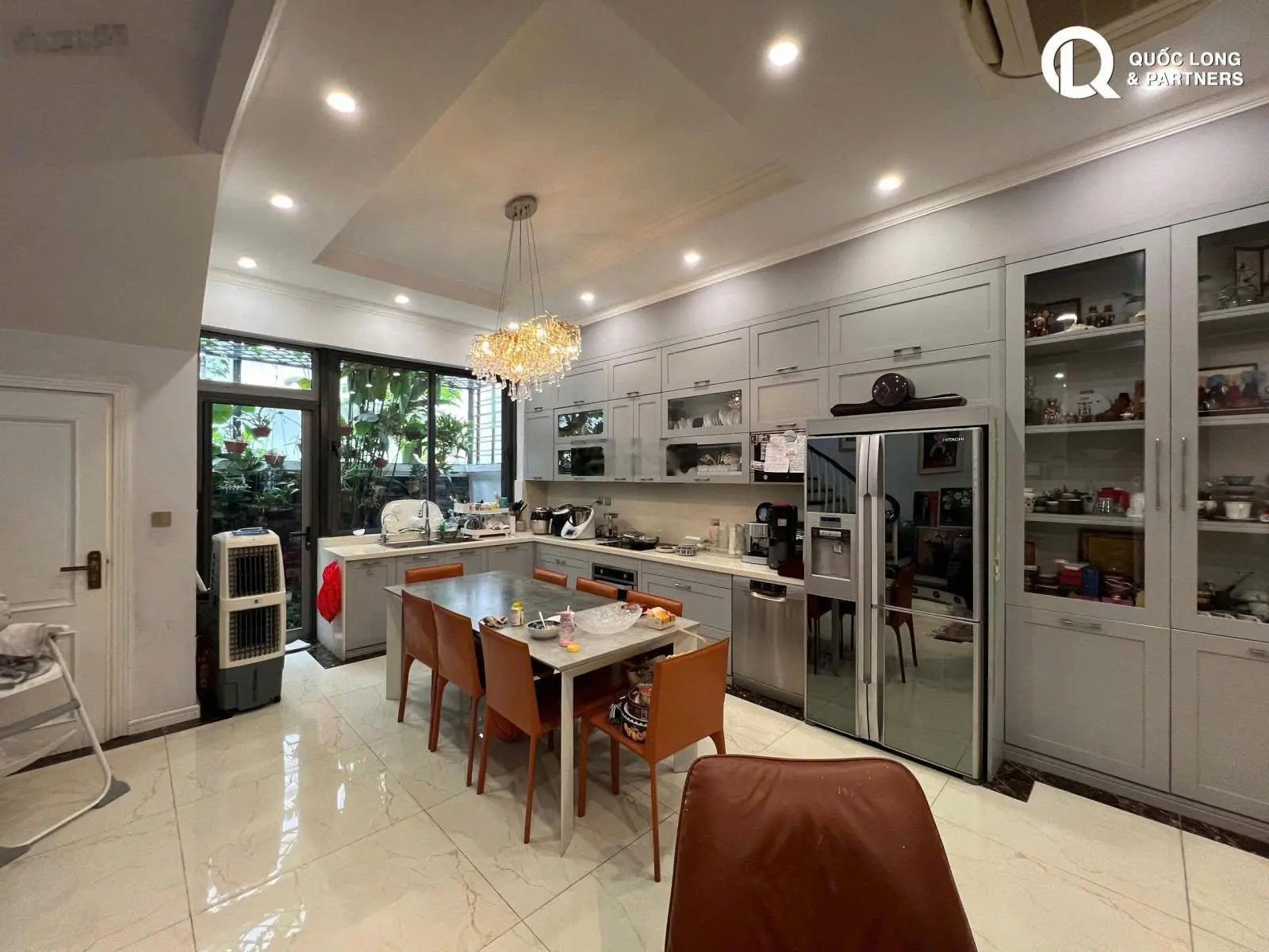 Bán BT TuLip Vinhomes Harmony ngay hồ điều hòa, nhà đẹp, nội thất sang trọng. Giá: 30 tỷ