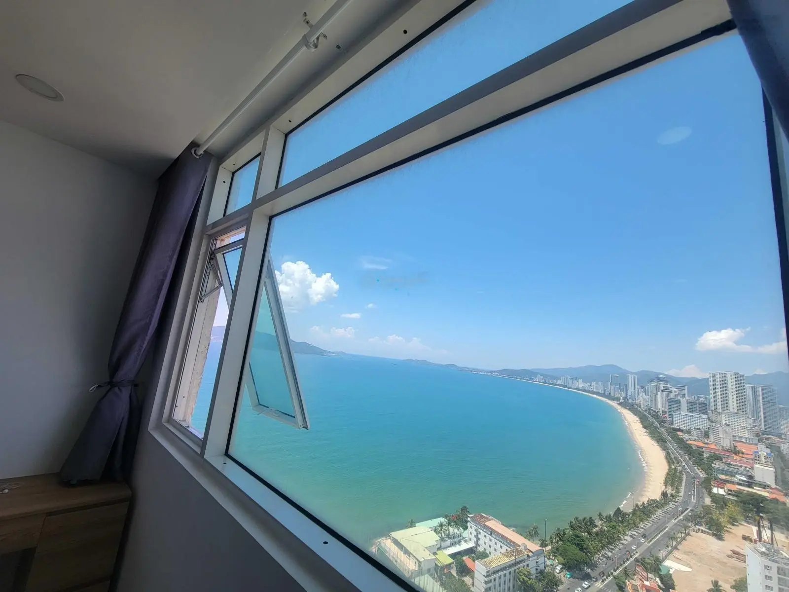 CC bán căn mới tinh giá tốt view biển mênh mông + phố tại Mường Thanh Khánh Hòa