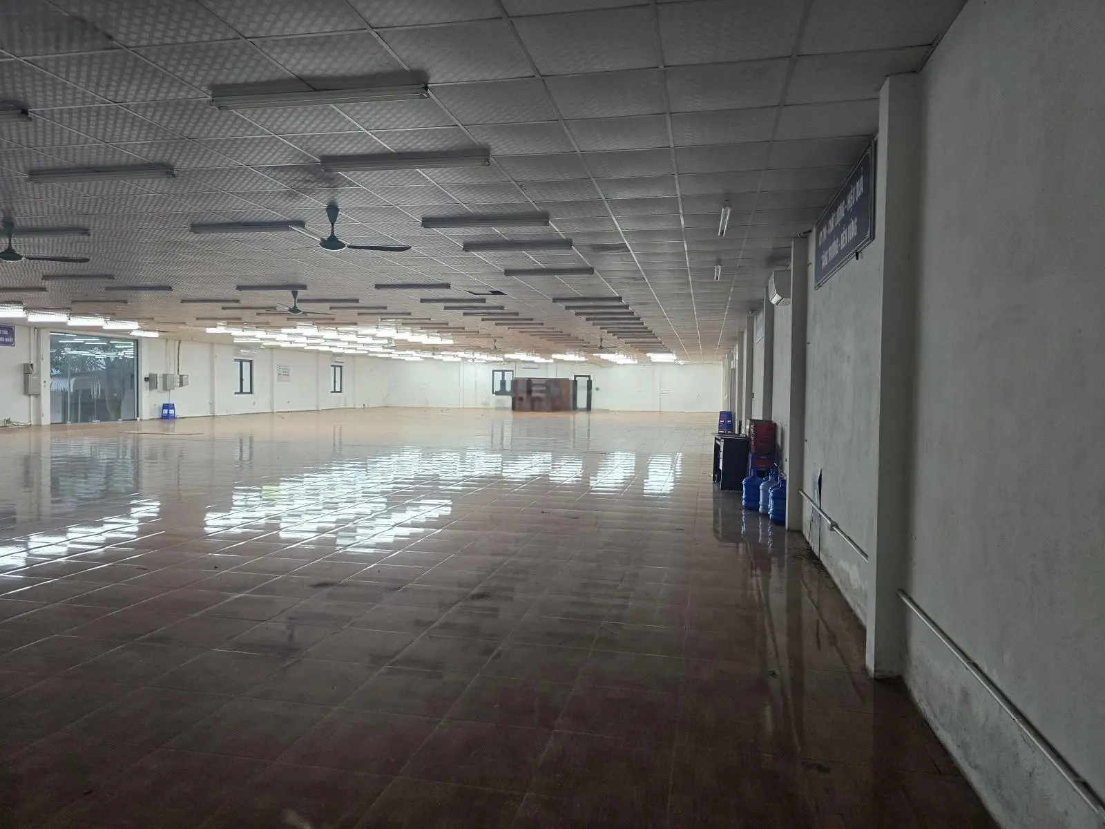 Bán nhà xưởng cty 1 cái đang hoạt động 1 cái đóng cửa do ko có nhu cầu hoạt động