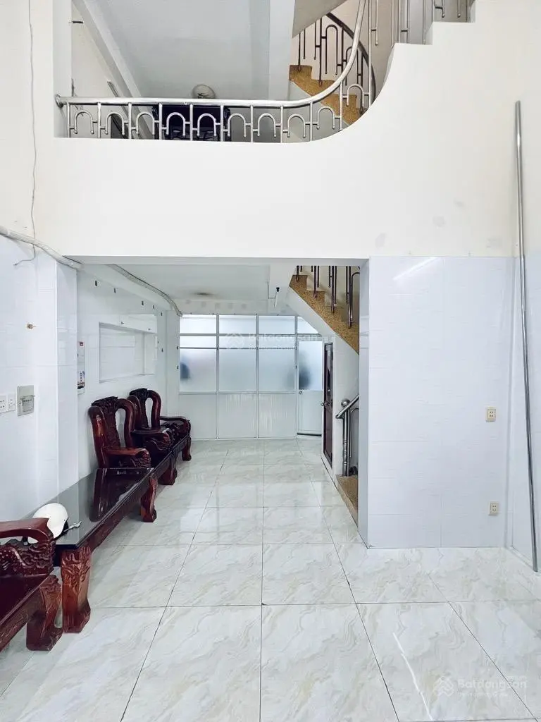 Nhà 6 tầng BTCT, Lạc Long Quân, phường 8, Tân Bình 45 m2, 7 PN 4,2m X 11m chỉ có 6,95 tỷ .