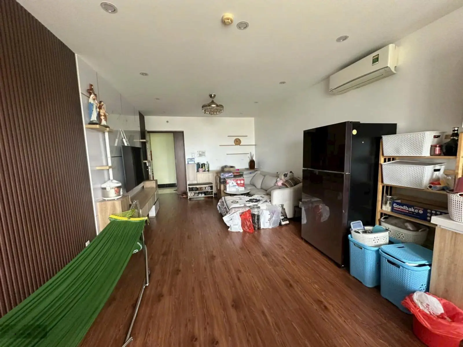 Cần bán gấp căn hộ DIC Phoenix tp Vũng Tàu 2PN view hồ 74m2. Giá: 2,45 tỷ. Lh: Dung 0394 946 ***