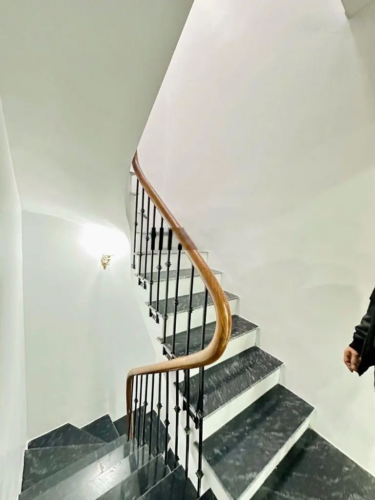 Bán nhà mới ngõ 26 Tư Đình 35m2 ô tô đỗ cửa thiết kế cực đẹp giá chỉ nhỉnh 6 tỷ