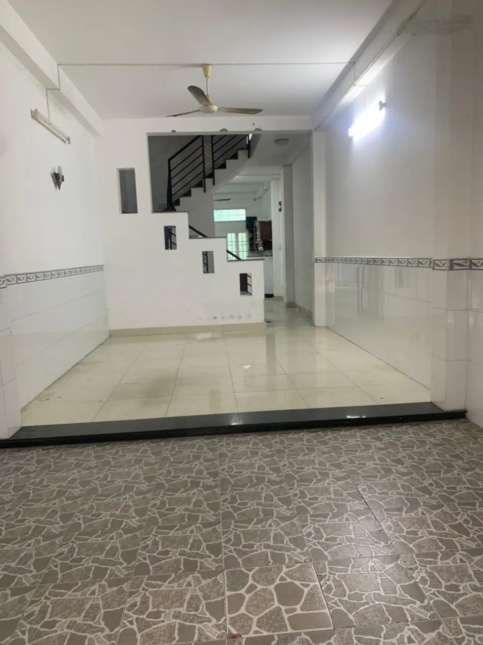 Nhà MTNB Bình Phú 2, P. 10, Quận 6 - 4 x 21,5 - trệt 2 lầu ST - 4PN 5WC - giá 11 tỷ