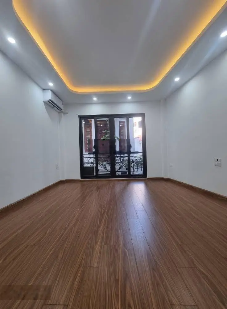 Nhà 6 tầng thang máy - ô tô đỗ cửa - đầy đủ nội thất