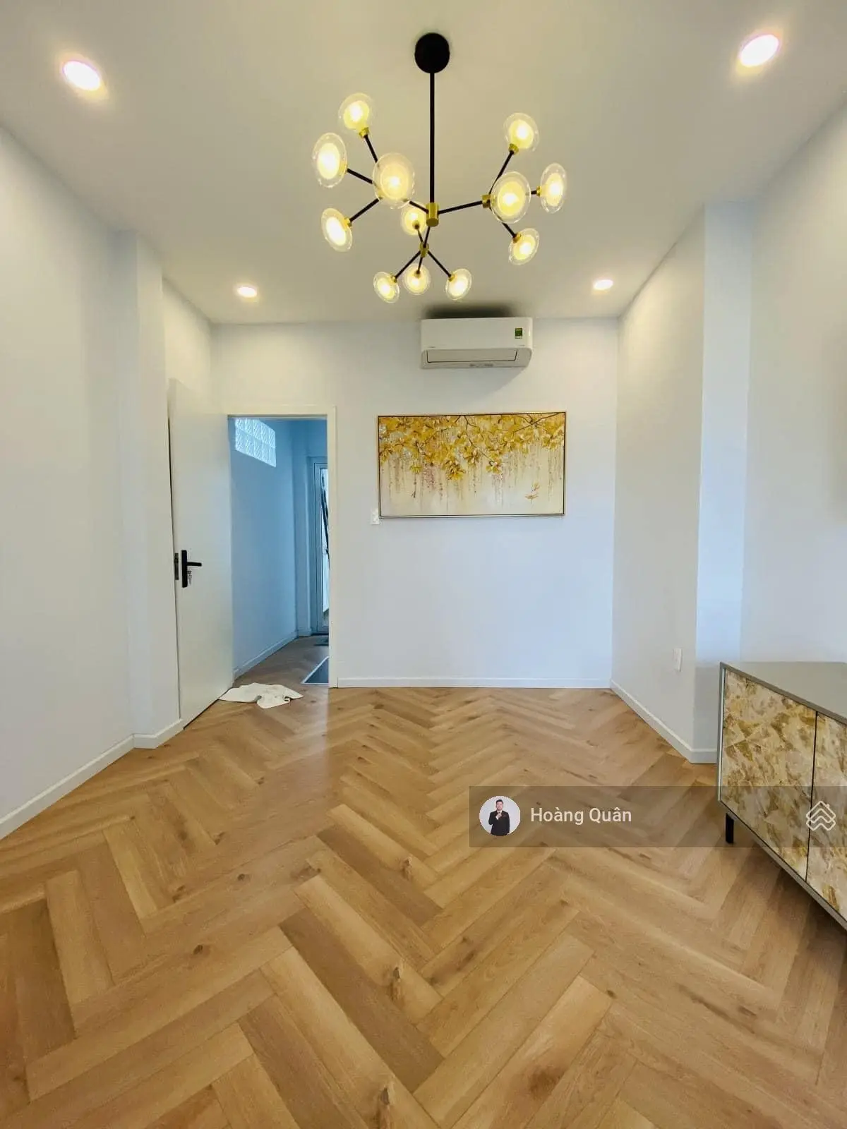 Gấp bán - nhỉnh 8 tỷ - xe hơi ngủ trong nhà 50m2 - 4 tầng BTCT - 4PN - thông ra Lê Văn Sỹ Phú Nhuận