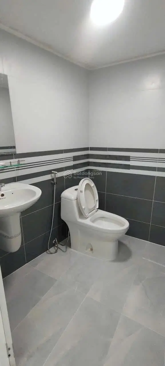 Nhà diện tích lớn vừa hoàn thiện - TT. Nhà Bè