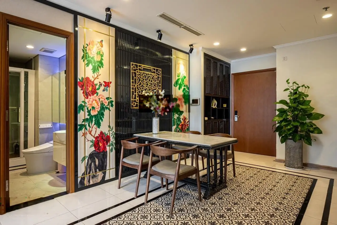 Bán gấp CHCC Sky Center tại trung tâm Q.TB. DT: 76m2,2PN 2WC, full NT. Giá: 3tỷ5. LH: 0961 663 ***
