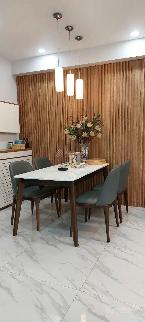 Bán ngay căn 3PN, 98m2, CH Hưng Phúc, tầng cao, view thoáng, full nt như hình. Đã có sổ hồng