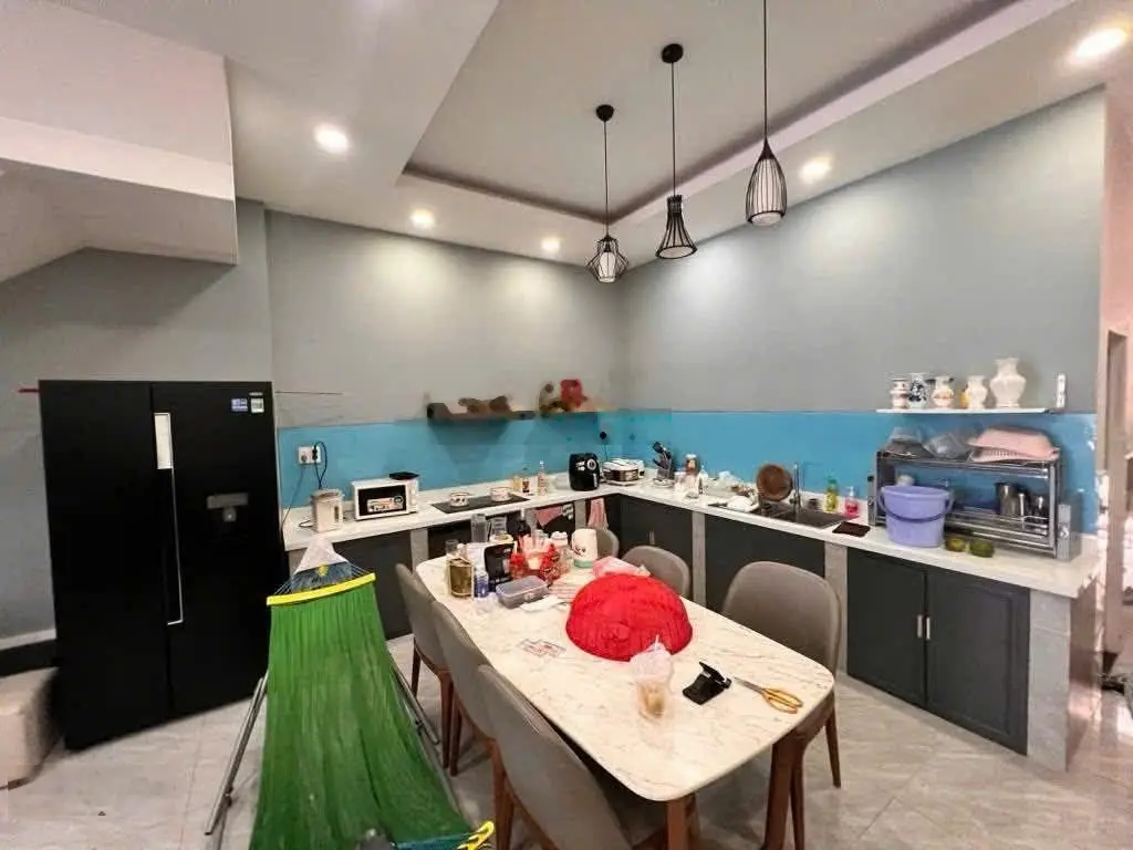 Bán nhà mặt phố Đường 10, 9,6 tỷ, 145m2, Q. Thủ Đức, TP. HCM chỉ với view đẹp