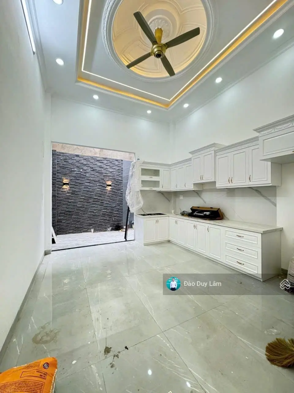 Nhà mới 4 tầng đường ôtô đậu trong nhà, đường thông, thiết kế đẹp - nội thất xịn ngay chợ Hiệp Bình