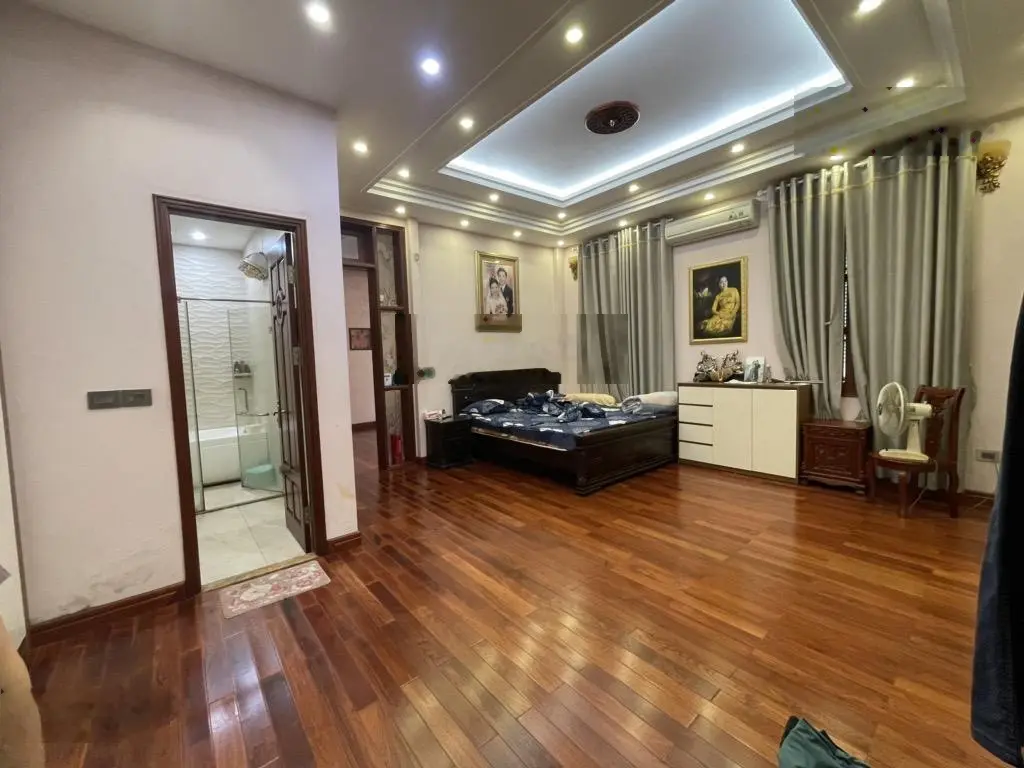 Bán căn nhà Mặt Phố Lê Trọng Tấn - vỉa hè kinh doanh oto tránh Lô góc biệt Thự văn phòng đẹp