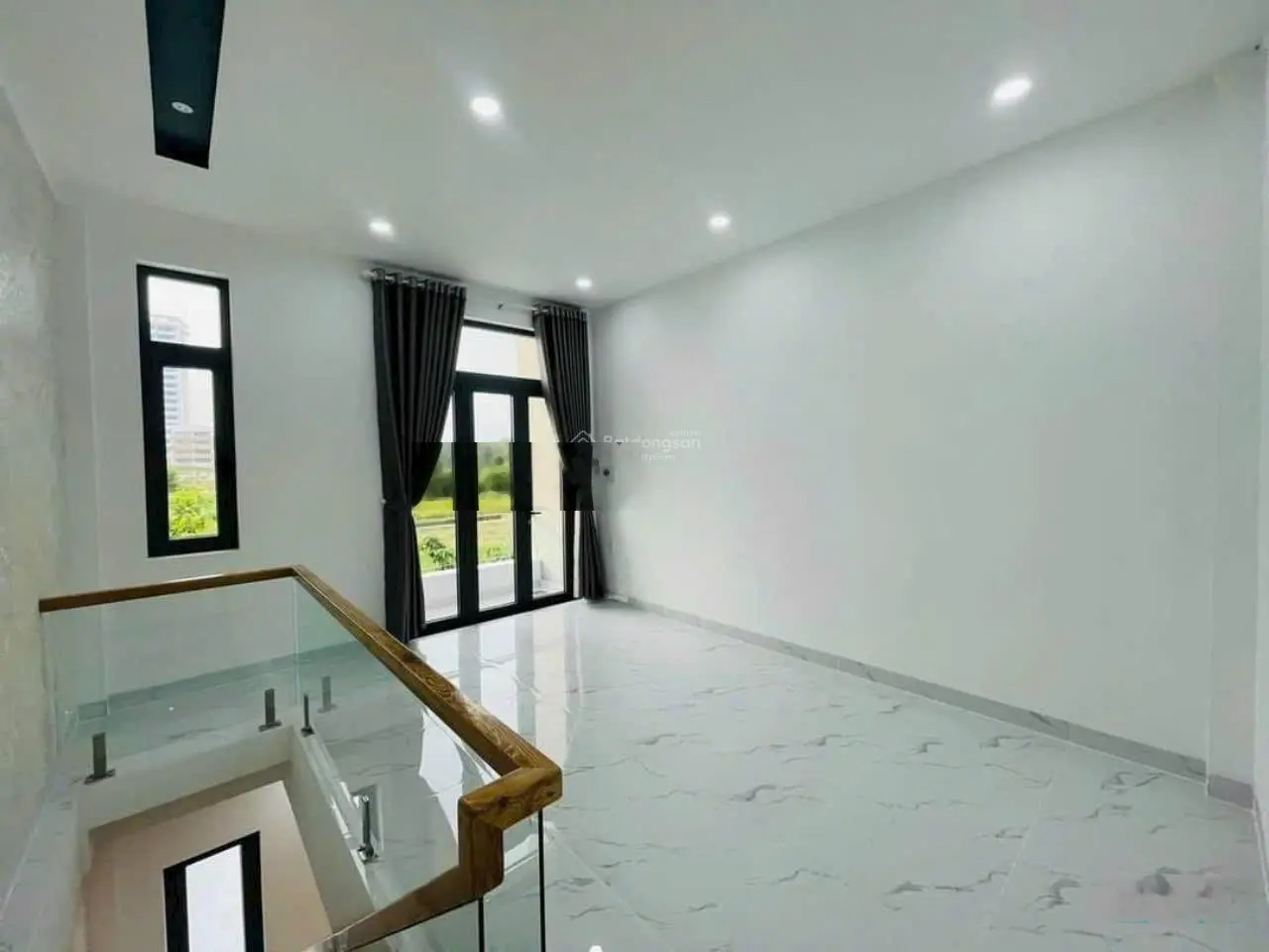Nhà phố 3 căn phường Long Thạnh Mỹ chính chủ cần bán nhanh giảm mạnh 80m2
