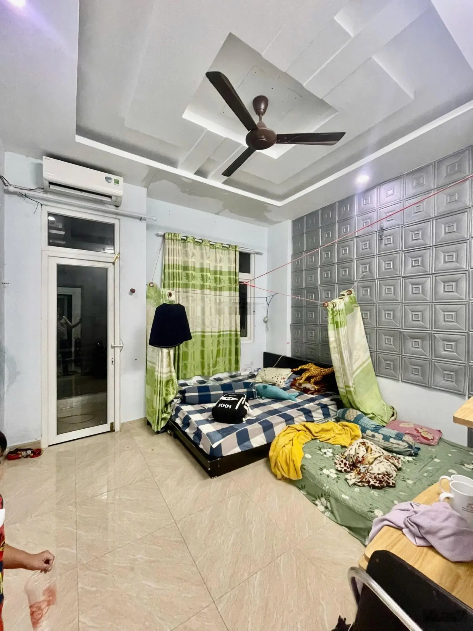 Chính chủ 4x11m, hẻm 5m gần chợ cần tiền bán gấp