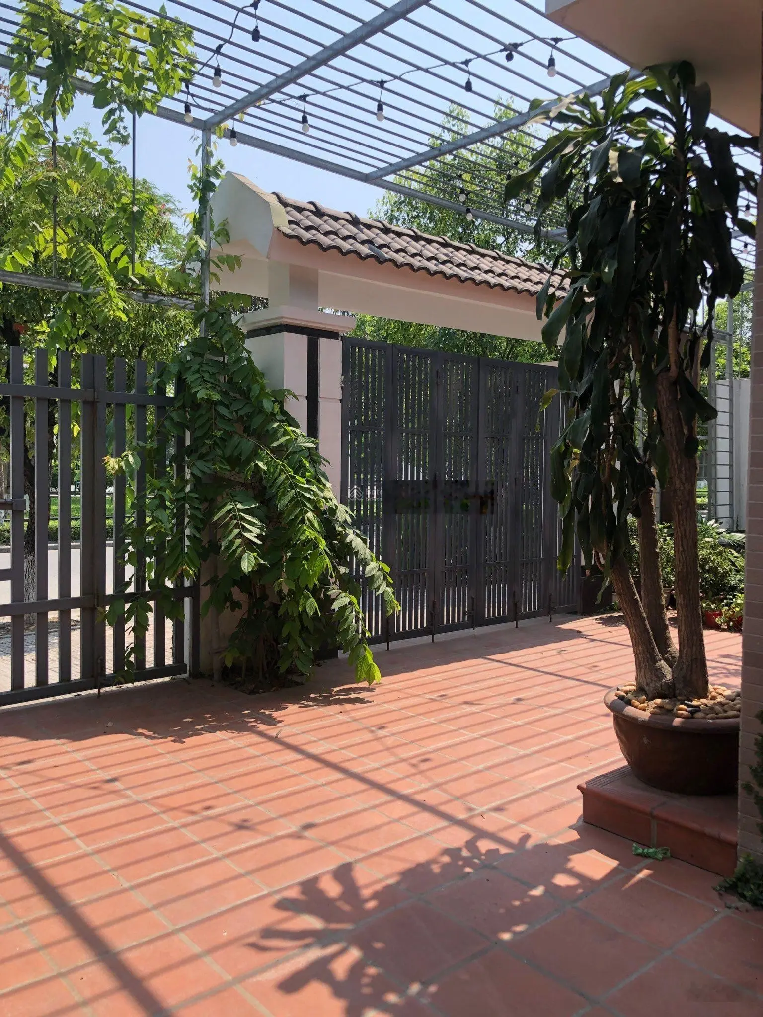 Bán biệt thự Văn Phú mặt hồ, công viên, mặt đường to 200m2